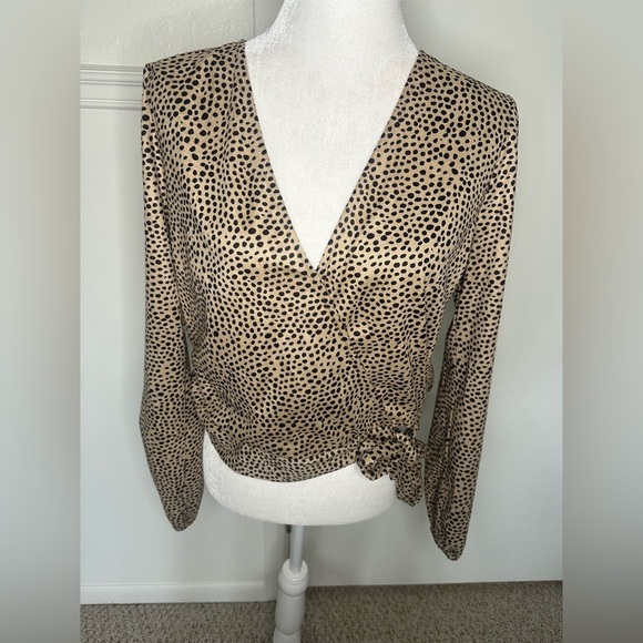 Gianni Bini Tan and Brown Wrap Blouse Long Sleeve size M - Picture 1 of 7